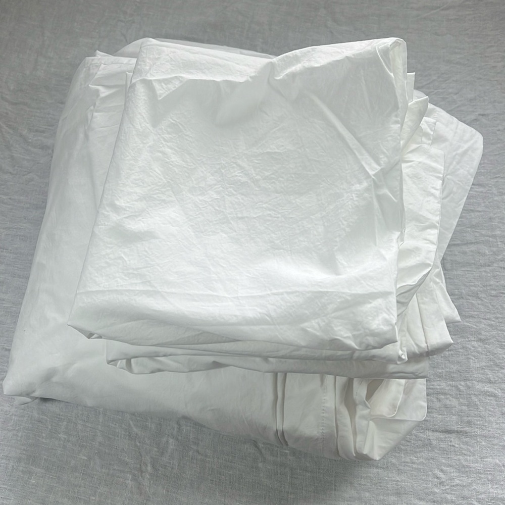 Brooklinen White 100% Cotton Duvet + Pillow cases in Cali King/King